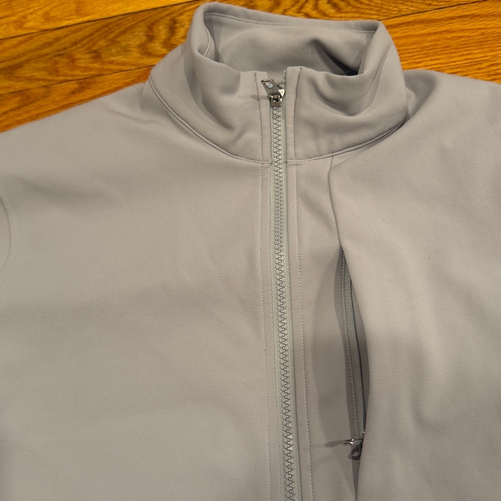 Lululemon Men’s Athletica Light Gray Jacket - Picture 4 of 9